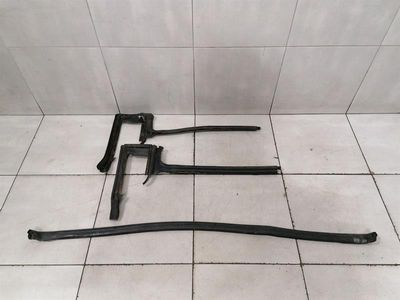 Joints d&#39;étanchéité gauche et droit pour Ferrari 458 F142 Spider 84163210