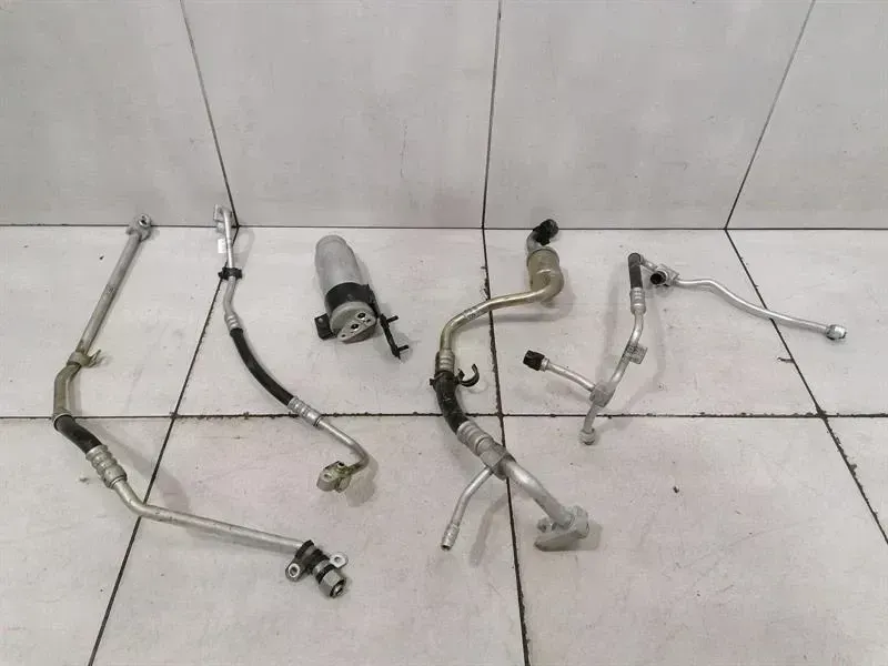 Ferrari 458 A/C Pipe Ferrari 458 F142 Spider A/C Pipe 82913600 Air C...
