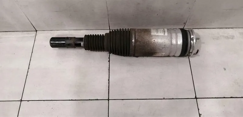 Strut Range Rover L405 Shock Absorber Front LR057699 Shock Absorber Front Airmatic