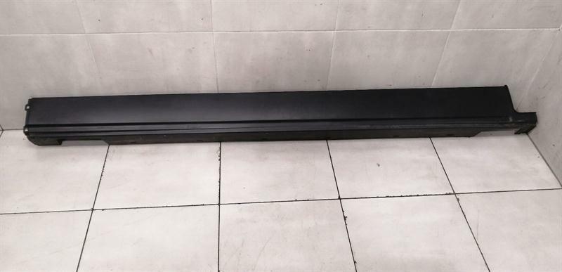 Land Rover Range Rover (L405) LAND ROVER RANGE ROVER L405 Right Side Skirt CPLA-101D56-AA Side Sills Re Body type: SUV
Fuel: Diesel