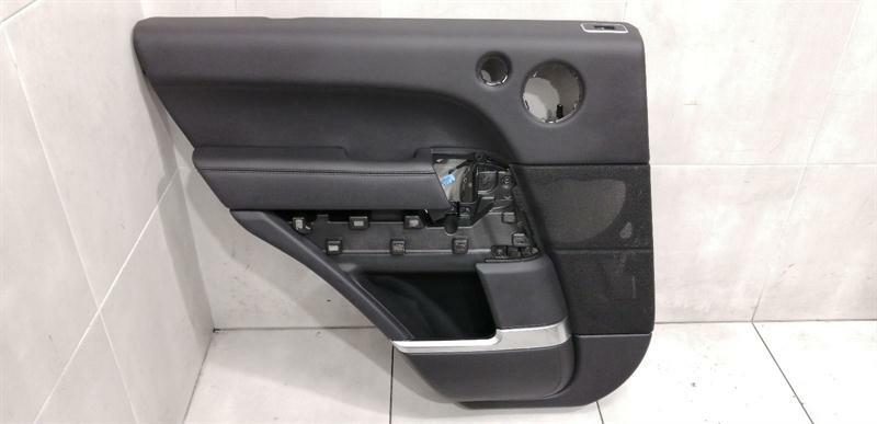 Land Rover Range Rover (L405) Range Rover L405 door card rear left LR040533 door panel rear Li leather Body type: SUV
Fuel: Diesel
