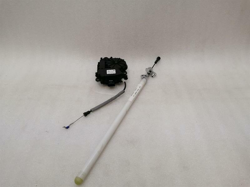 Land Rover Range Rover (L405) LAND ROVER RANGE ROVER L405 CPLA-404C10-AC Tailgate Seal Motor Body type: SUV
Fuel: Diesel