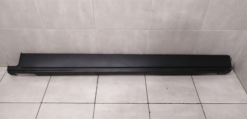 Land Rover Range Rover (L405) LAND ROVER RANGE ROVER L405 Left Side Skirt CPLA-101D57-AA Side Sills Left Body type: SUV
Fuel: Diesel