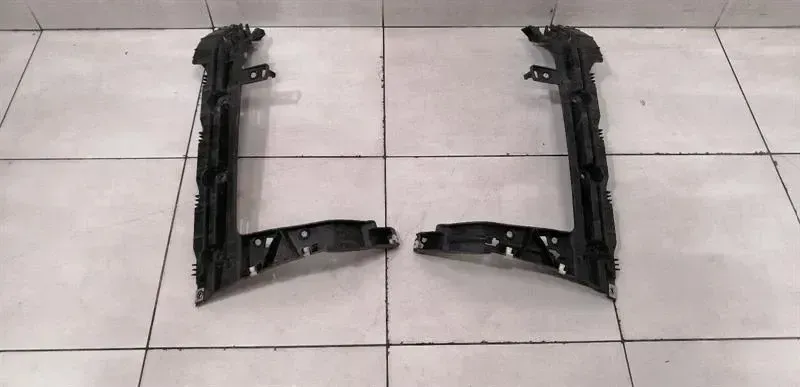 Land Rover Range Rover (L460) 2022-... RANGE ROVER L405 Rear Bumper Bracket CK52-17A881-AE Rear Bumper Bracket