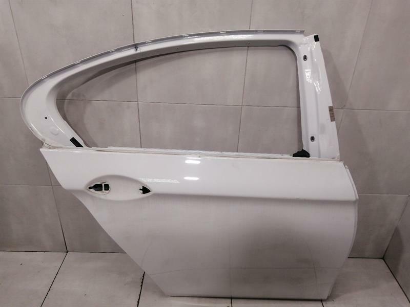 BMW 5 (F10 / F11) BMW M5 5 Series F10 Right Rear Door 41007206114 Door Rear Right Alpine White 3