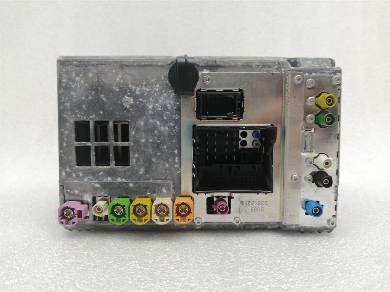 BMW 5 (F10 / F11) BMW 5 Series F10 CD player 9327318 audio system controller HEAD UNIT DEFECT