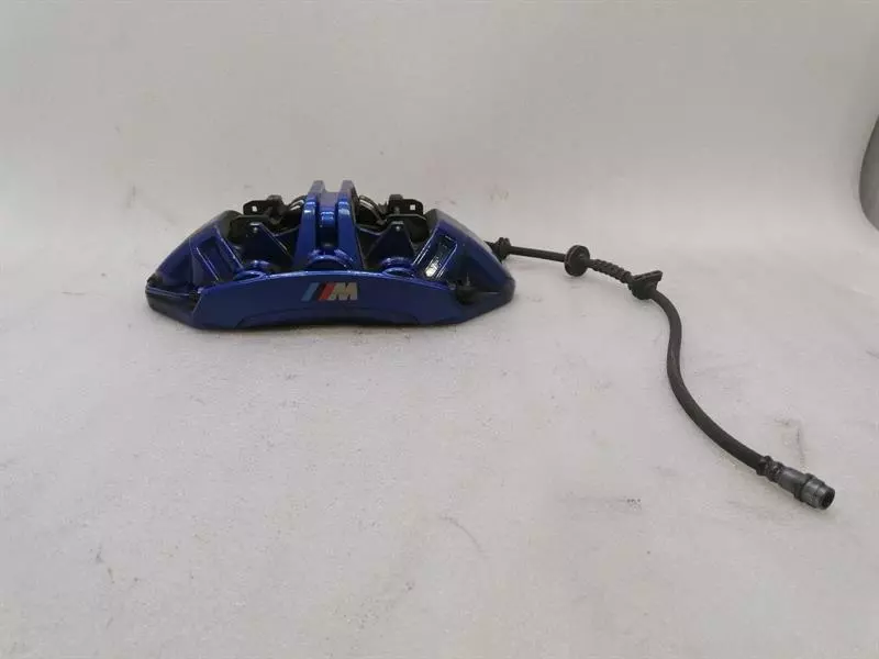 BMW 5 (G30 / G31) BMW 5 Series F90 G30 M5 Right Front Caliper 34118089938 Brake Caliper Front Right Body type: Saloon
Fuel: Petrol
