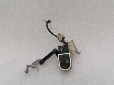 BMW 5. sērijas F90 G30 M5 sensors 6870000 FR LEVEL līmenis