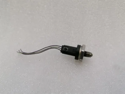BMW 5er F90 G30 M5 Sensor 7622231 Kraftstoffdruck