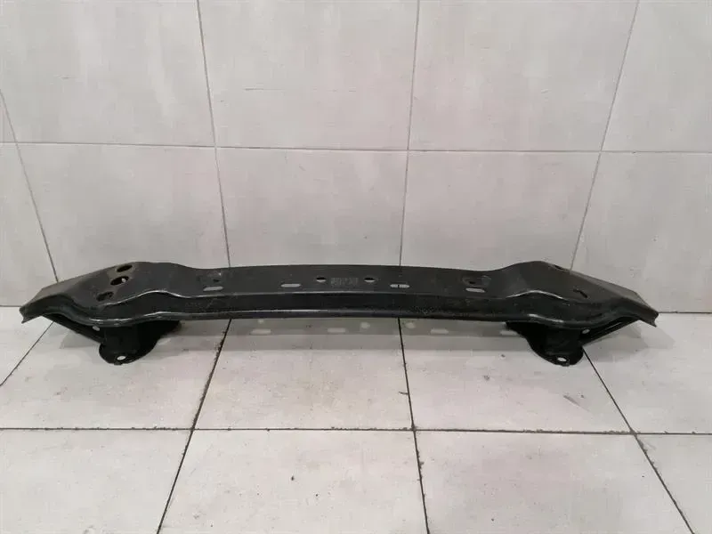 BMW 6 (F06 / F12 / F13) BMW 6 Series F13 rear bumper beam 51127223159 bumper rear carrier Body type: Coupe
Fuel: Petrol