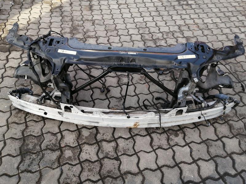 BMW 7 (E65 / E66 / E67 / E68) BMW 7 series E65 front end clip 51117135523 lock carrier front mask Body type: Saloon
Fuel: Petrol