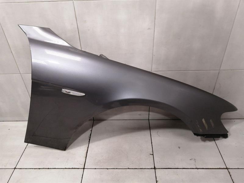 BMW 7 (E65 / E66 / E67 / E68) BMW 7 series E65 right wing 7138474 front right fender LCI 05-08 Body type: Saloon
Fuel: Petrol