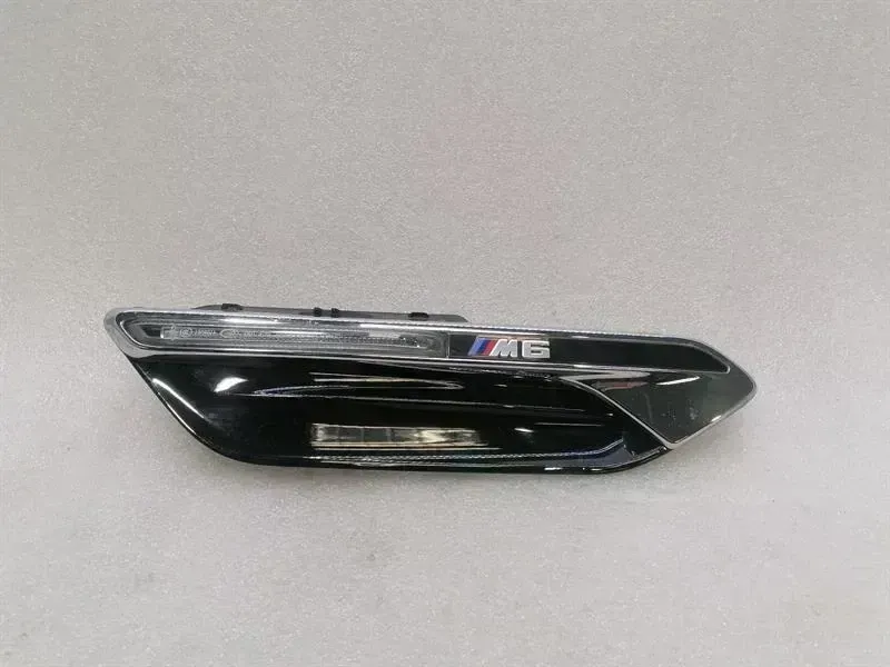 BMW 6 (F06 / F12 / F13) BMW 6 Series F13 Right Indicator 51138050520 Side Indicator Right Body type: Coupe
Fuel: Petrol