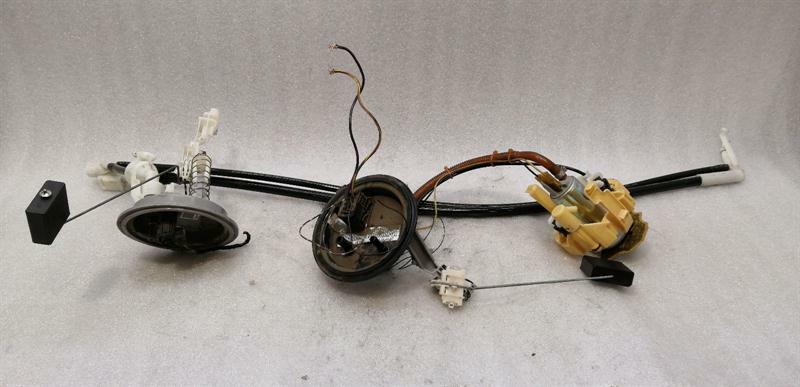 BMW 7 (E65 / E66 / E67 / E68) BMW 7 Series E65 Alpina B7 Fuel Pump Electric 7194000 Fuel Pump Petrol Pump Body type: Saloon
Fuel: Petrol