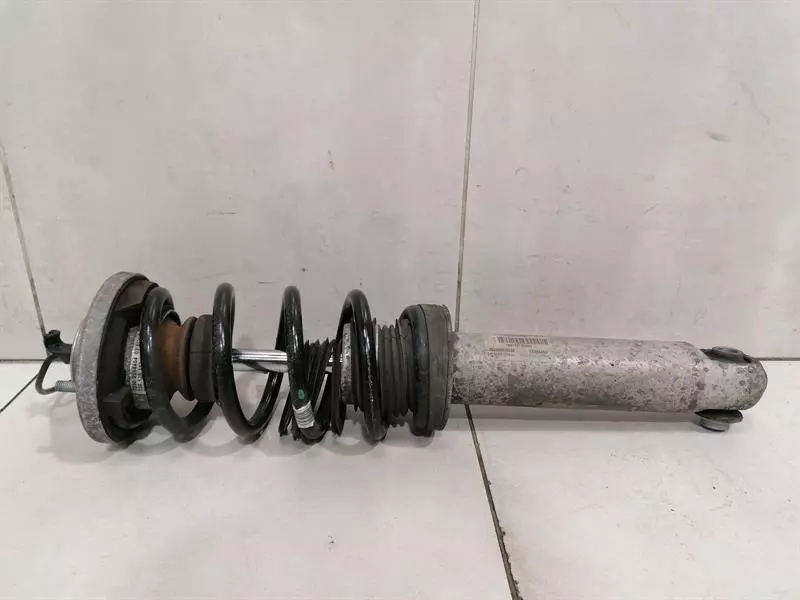 BMW 6 (F06 / F12 / F13) BMW 6 Series F13 Shock Absorber Rear 33522284670 Rear Shock Absorber VDC EDC Body type: Coupe
Fuel: Petrol