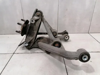 ASTON MARTIN VANTAGE Right Rear Hub 8D33-5A970-AB Wheel Bearing Case Rear Right