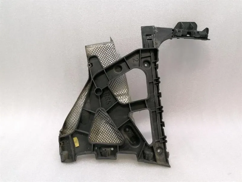 Audi RS5 8T rear RHS bumper bracket 8T0807454B bumper holder rear right