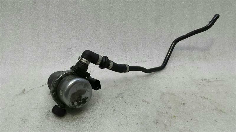 Audi RS4 8E B7 Vacuum Pump 8E0927317B Vacuum Pump 4.2 V8