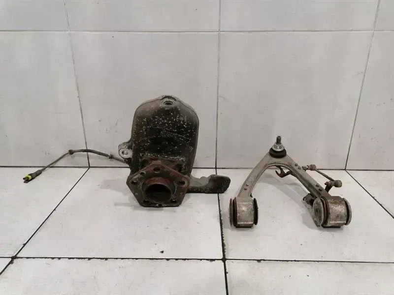Maserati GranTurismo Maserati Granturismo M145 Left Front Hub 197118 Wheel Bearing Case Front Left Body type: Coupe
Fuel: Petrol