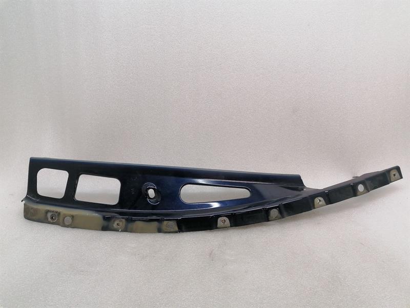 Maserati GranTurismo MASERATI GRANTURISMO M145 Right Fender Bracket 66883300 Holder Strap Right Body type: Coupe
Fuel: Petrol