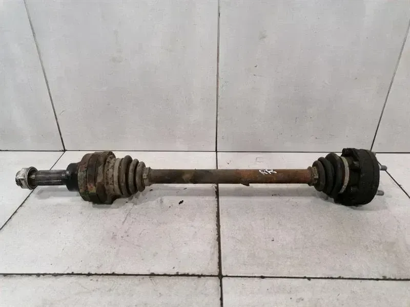 Maserati GranTurismo MASERATI GRANTURISMO M145 drive shaft rear right 270625 RRH drive shaft Body type: Coupe
Fuel: Petrol