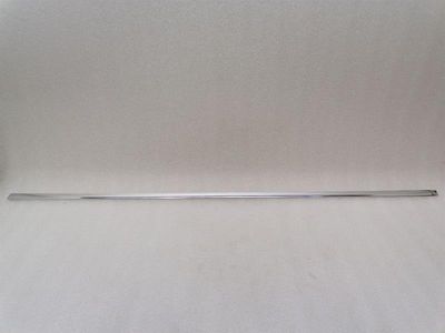Moulure de porte droite MASERATI GRANTURISMO M145 68365300 Barre chromée de porte droite