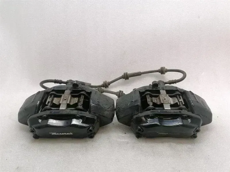 Maserati GranTurismo MASERATI GRANTURISMO M145 Front Brake caliper set 82337000 front caliper Body type: Coupe
Fuel: Petrol