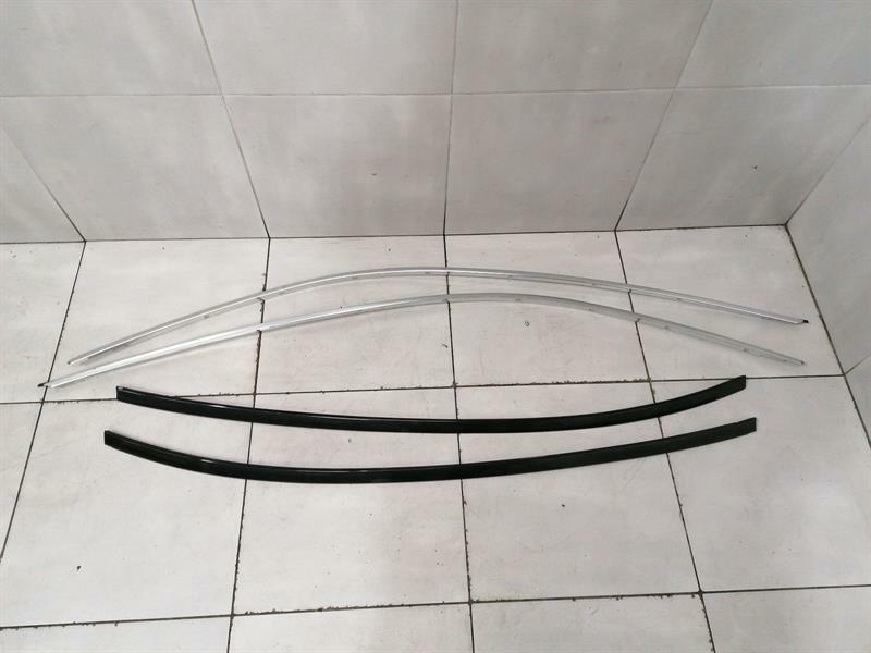 Maserati GranTurismo 2023-... Maserati Granturismo M145 Body Moulding Set 80091900 Bar Set