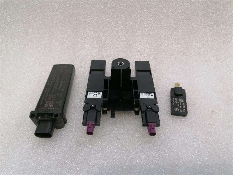 Porsche 911 (992) Porsche 911 992 Aerial / Antenna Set 9GT907273D Antenna Set Body type: Coupe
Fuel: Petrol