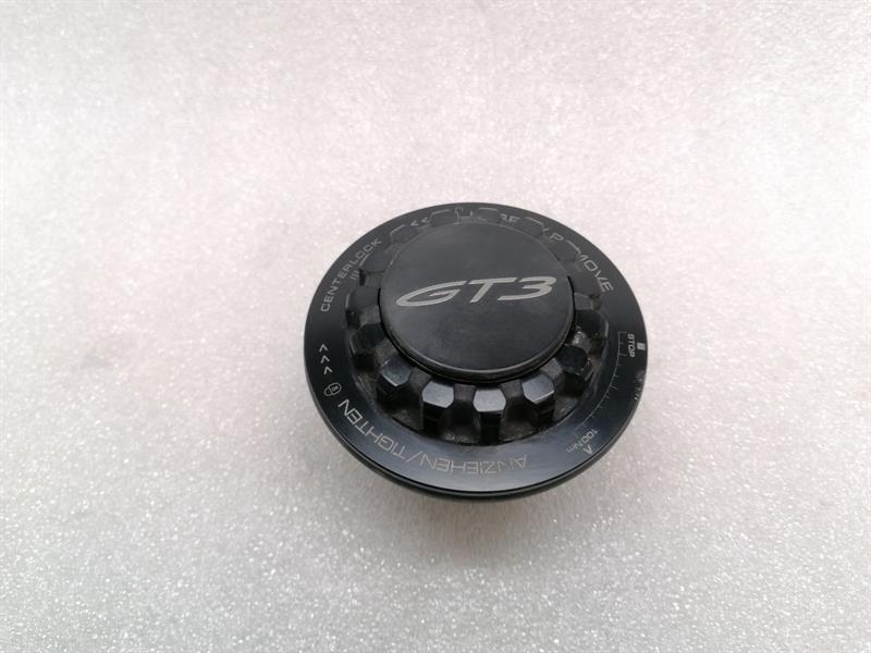 Porsche 911 (992) Porsche 911 992 Centre Wheel Lock 992601279 Central Lock Center Wheel GT3 Body type: Coupe
Fuel: Petrol