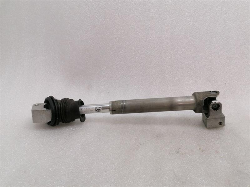 Porsche 911 (992) Porsche 911 992 Steering Seal 992419753C Tiering Rod Body type: Coupe
Fuel: Petrol