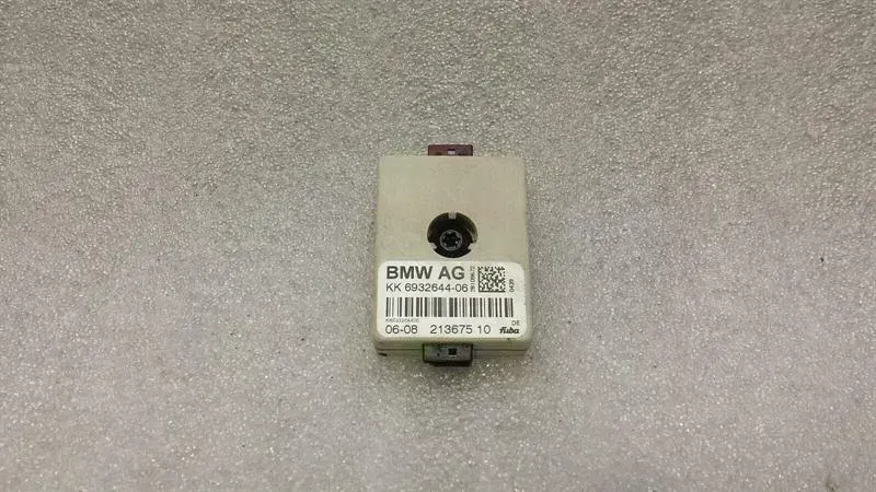 BMW 3 (E90 / E91 / E92 / E93) BMW 3 Series E92 Aerial / Antenna 6932644 Antenna Body type: Coupe
Fuel: Petrol