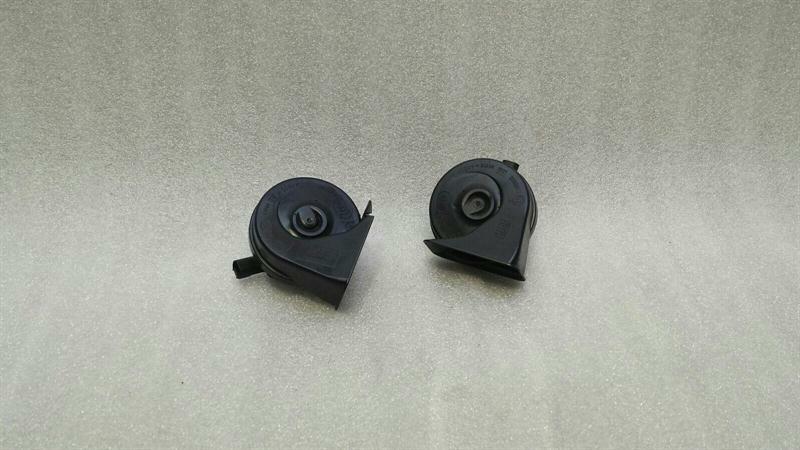 BMW 3 (E90 / E91 / E92 / E93) BMW 3 Series E92 Horn 6907044 Horn Fanfare Set Kit