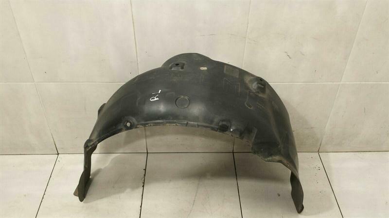 BMW 3 (E90 / E91 / E92 / E93) BMW 3 Series E92 M3 wheel arch liner RLH 7899817 WHEEL RUN COVER rear left