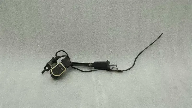 BMW 3 (E90 / E91 / E92 / E93) BMW 3 Series E92 Xenon Level Sensor 6785205 Height Level Sensor Body type: Coupe
Fuel: Petrol