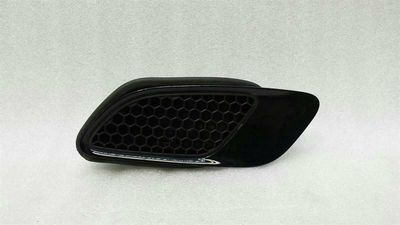 BMW 3. sērijas E92 M3 labā vāciņa režģis 8042978 labais režģis