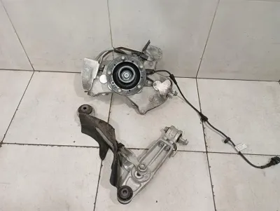 Porsche Cayman 718 GT4RS labā priekšējā rumba 99134165881 Riteņa gultņa korpuss priekšējais Re