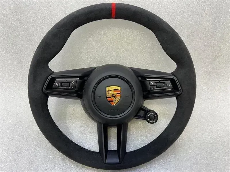 Porsche 911 (992) Porsche 911 992 Steering Wheel 9GT419091BR Manual Steering Wheel Manual Transmission Body type: Coupe
Fuel: Petrol