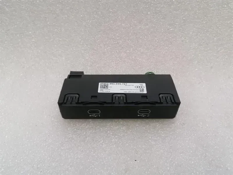 Porsche 911 (992) Porsche 911 992 GT3 USB Port Module 4N1035727 ECU Body type: Coupe
Fuel: Petrol