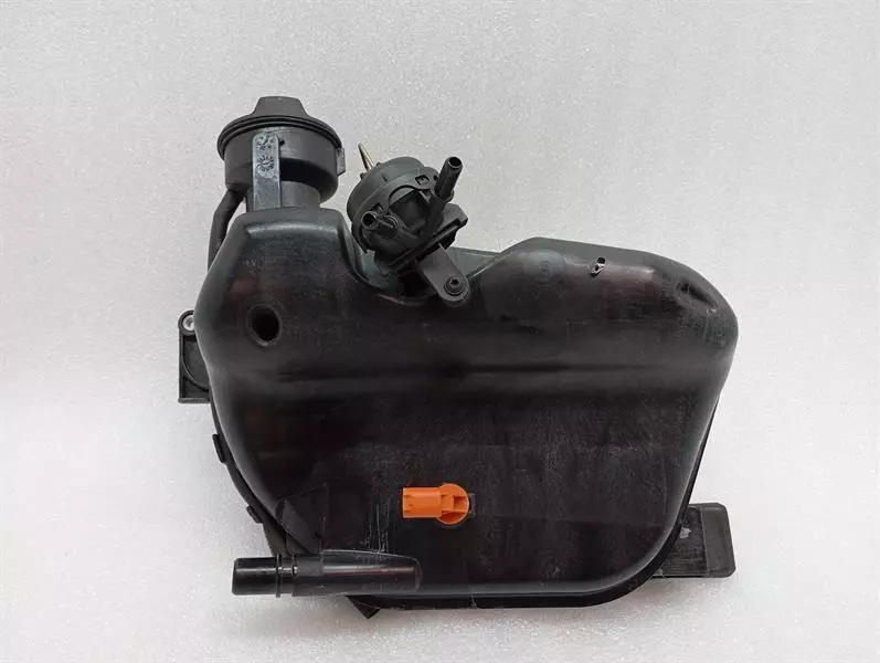 Porsche 911 (991) Expansion Tank Porsche 911 991 expansion tank 991106057 expans...