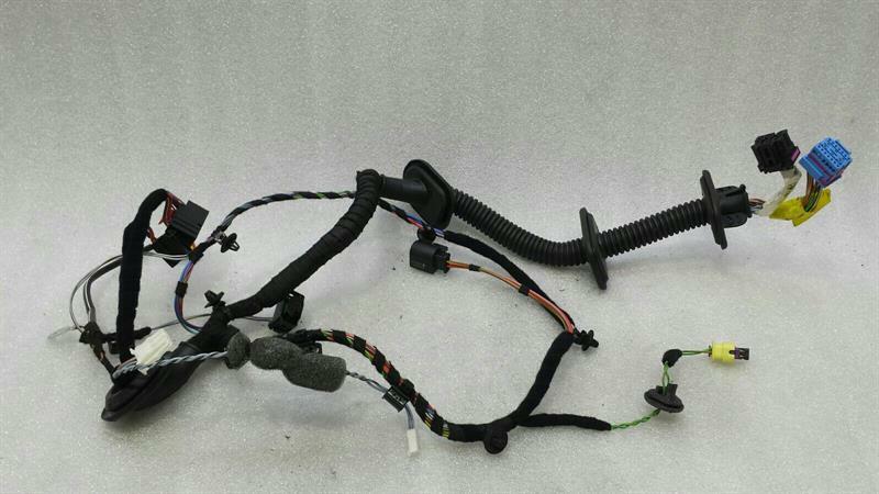 Porsche 911 (991) Porsche 911 R 991 Right Door Wiring 99161260456 Door Right Wiring Harness Body type: Coupe
Fuel: Petrol