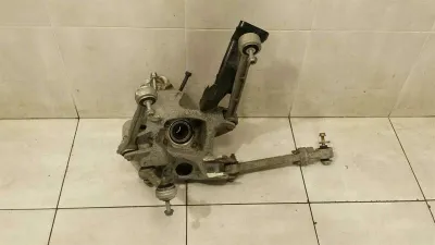 Porsche 911R 991 GT3 RS Right Rear Hub 99133161181 Wheel Bearing Housing Rear RE