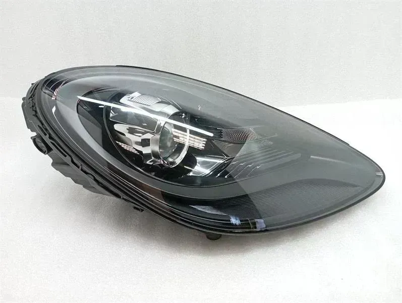 Porsche Boxster (981) Right Headlamp Porsche Cayman 718 GT4 right headlight 98294101...