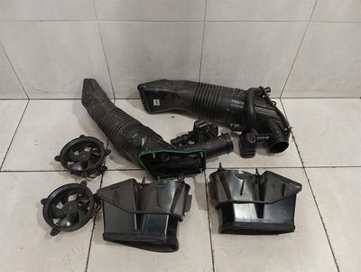 Porsche Cayman 718 GT4 Впускная труба 982129656A Sound Symposer Intercooler