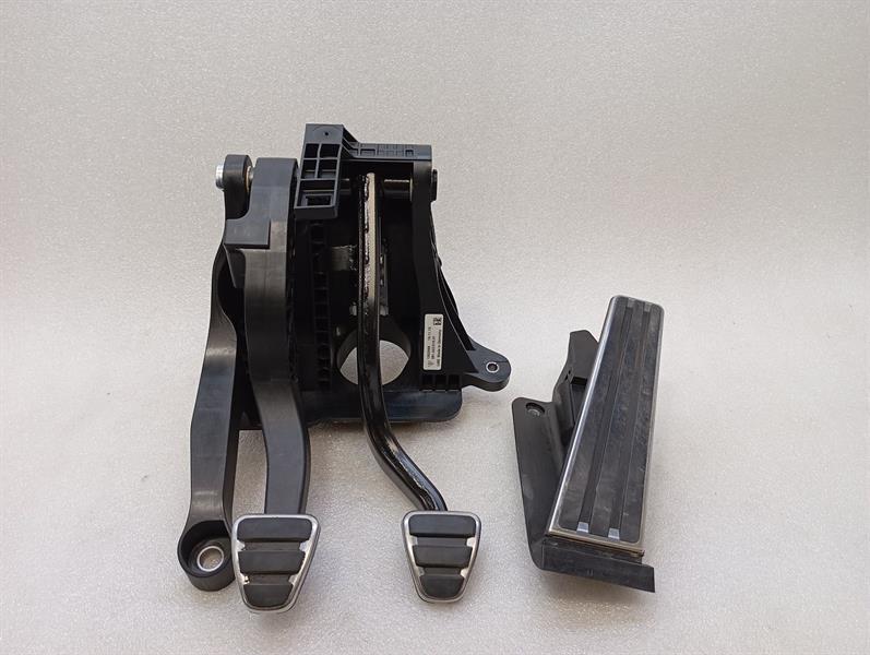 Porsche Boxster (981) Gas Pedal (electrical) Porsche Boxster Spyder 718 Throttle Pedal (Elec...