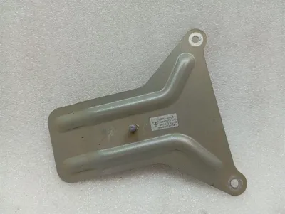 Porsche Boxster Spyder 718 Halter Halterung 99157330380 Halter Träger
