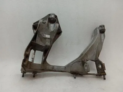 Porsche Boxster Spyder 718 rama pomocnicza tylna 98133105290 rama osi prawa R GT4