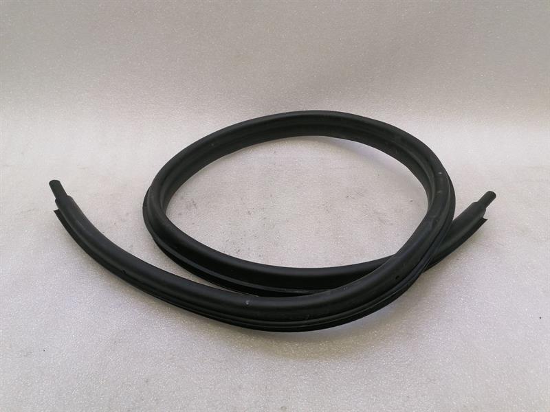 Porsche 911 (992) Door Seal Porsche Boxster GT4RS Spyder Door Seal 98153707...