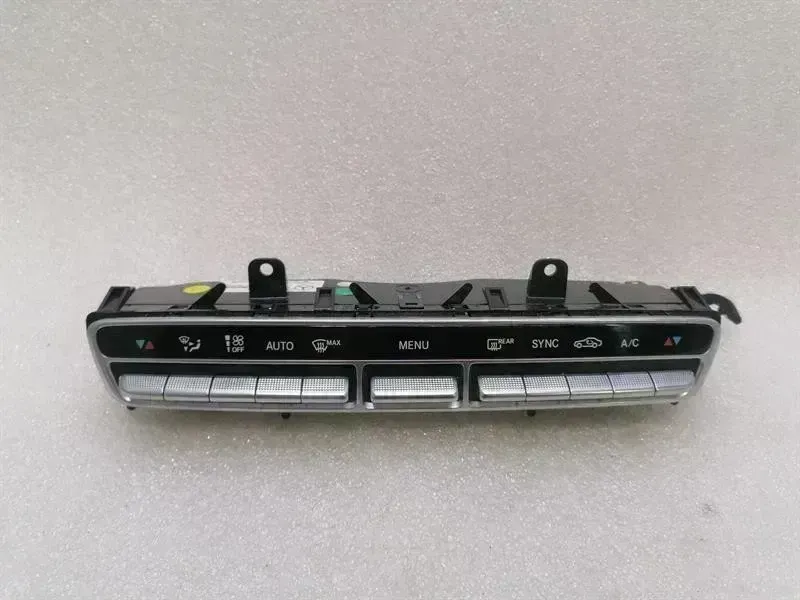 Mercedes-Benz A (W176) Auto Climate Control