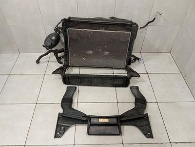 Комплект радиатора для Mercedes C63 AMG W205 A0995003200, комплект радиатора, 1000 Вт